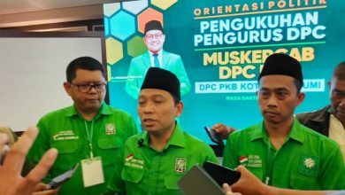 Pelantikan DPC PKB Kota Sukabumi, Zainul Munasichin Patok Target 6 Kursi di Pemilu 2029