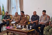 Bupati Sukabumi dan Kodim 0607 Sepakat Terima Aspirasi Petani Soal Relokasi Lahan Yon TP 345